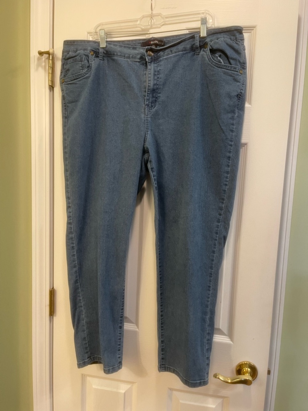 Denim 24/7 Comfort Stretch Women's Jeans - Light Blue.   (102)